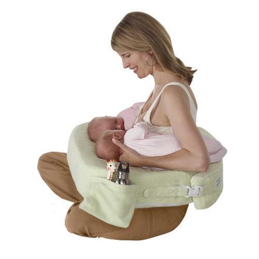Mybreastfriend pillow breastfeeding